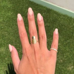 Gold pineapple ring